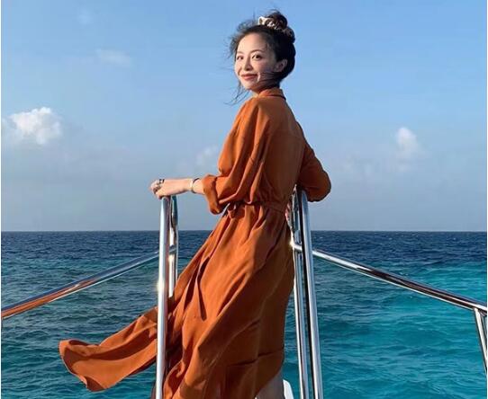 新款服装女装工厂货源批发，招微信免费代理