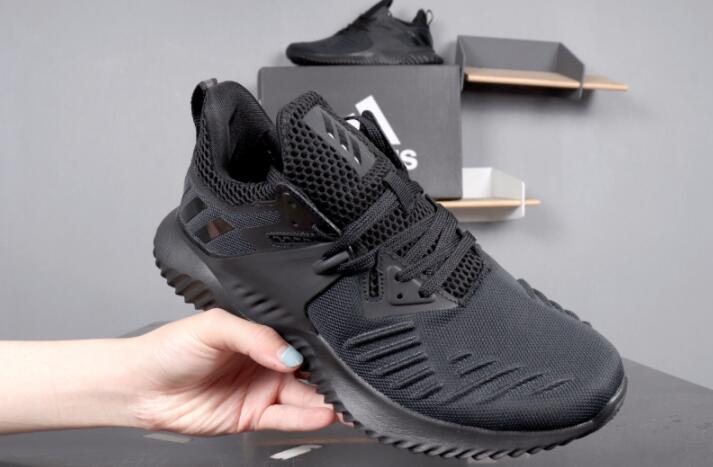 福建莆田运动鞋货源工厂批发，原单复刻运动鞋免费代理