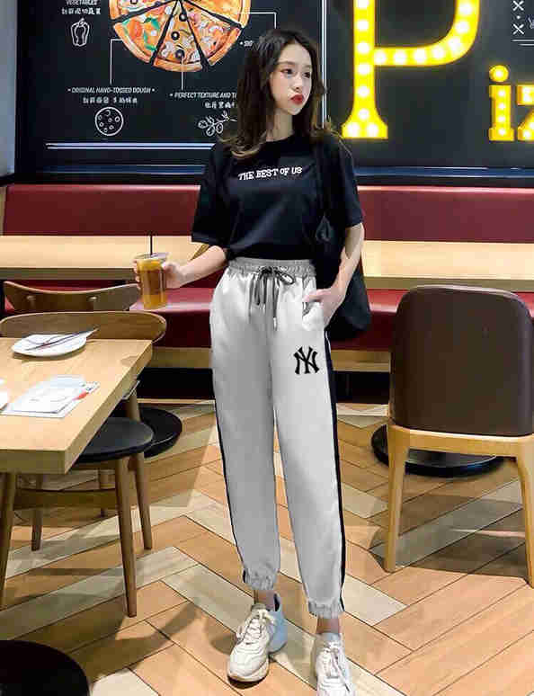 开实体女装店赚钱吗